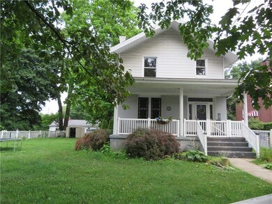 Country living in the City, 1. 5 lots