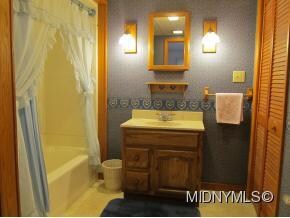 1st fl full bath