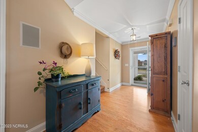 4-web-or-mls-6210 Meredith Way -4