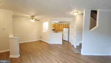 103 Swallow Pointe Ct, Frederick, MD 21702 - photo 2