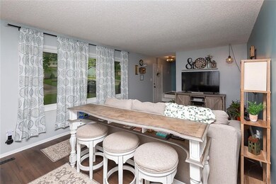 3817 43rd St, Des Moines, IA 50310 - photo 7