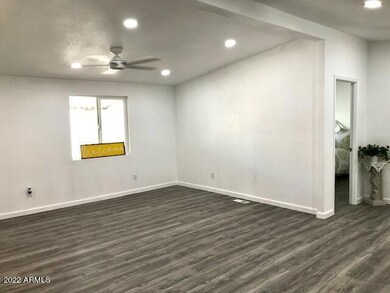 OPEN KITCHEN AND LIVING AREA 82