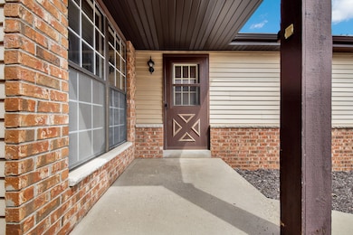 8127 S Legend Dr unit D, Franklin, WI 53132 - photo 3