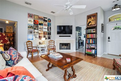 705 Chicago St, San Marcos, TX 78666 - photo 5