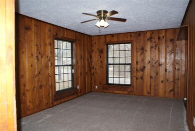 910 W Bridge St, Weatherford, TX 76086 - photo 5