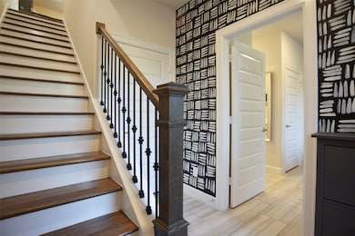 2818 Grand Fountains Dr unit H, Houston, TX 77054 - photo 4