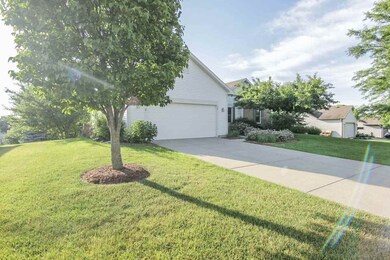 520 Oakwood Dr, Oregon, WI 53575 - photo 2