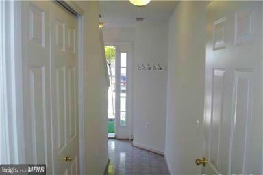 23094 Fontwell Square, Sterling, VA 20166 - photo 3