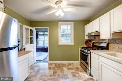 29 Edgewood Rd, Broomall, PA 19008 - photo 7