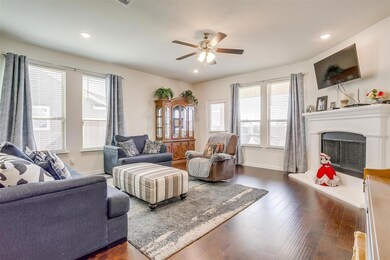 805 Holbrook Rd, Springtown, TX 76082 - photo 6