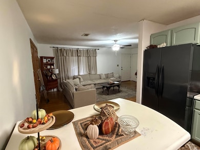 1005 W Taylor St, Clarksville, AR 72830 - photo 4