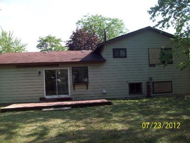 3614 Peach Grove Ln, Hazel Crest, IL 60429 - photo 2