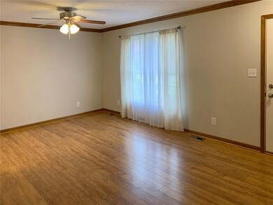 2924 Victory Dr unit 3, Columbus, IN 47203 - photo 4