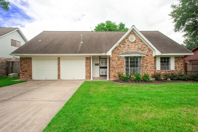 9951 Kirkdale Dr, Houston, TX 77089 - photo 2