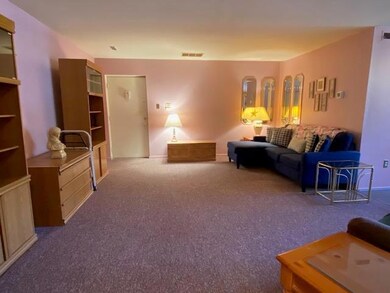 1575 Creekside Rd unit 9, Whitehall, PA 18052 - photo 2