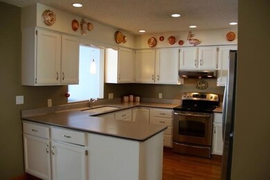 4120 N 4th Ave E, Newton, IA 50208 - photo 5