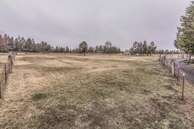 63032 Terry Dr, Bend, OR 97701 - photo 3