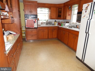 129 Barto Rd, Barto, PA 19504 - photo 3