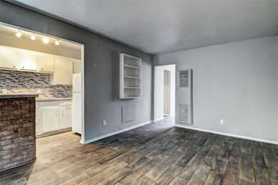 2322 Dunlavy St unit 3, Houston, TX 77006 - photo 2