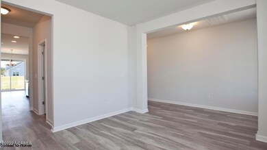 15 Colonial Heights Dr-005-007-Colonial