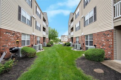 6121 Welsh Dr unit 6, Lake Saint Louis, MO 63367 - photo 2