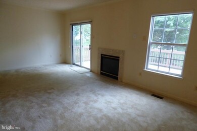 16334 Elkhorn Ln, Bowie, MD 20716 - photo 7