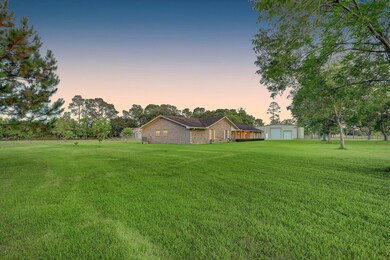 4801 Holloway Rd, Alvin, TX 77511 - photo 4