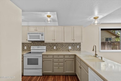 22-Kitchen