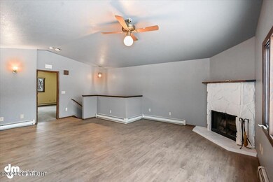 13-Living Room_SLS_-8604