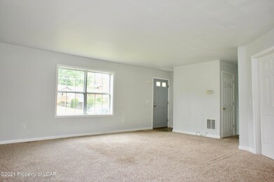 142 Center St, Hughestown, PA 18640 - photo 4