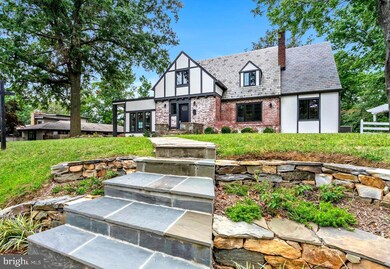 406 Yale Dr, Alexandria, VA 22314 - photo 3