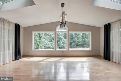 4231 Guinea Rd, Annandale, VA 22003 - photo 5