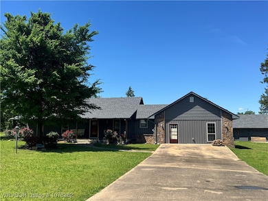 21686 Cedar Hill Dr, Howe, OK 74940 - photo 2