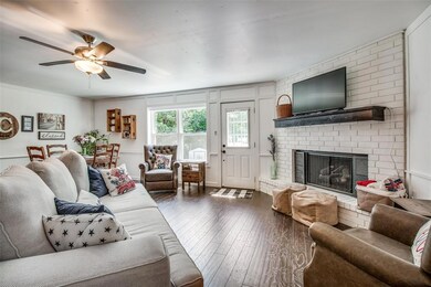 730 Deleon St, Denison, TX 75020 - photo 5