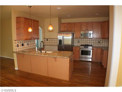 Kitchen - Granite Countertops, Undermount sink, Up