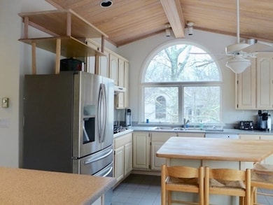 40 Summer Cir, West Tisbury, MA 02575 - photo 2