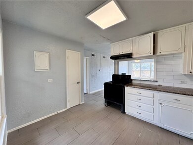 3120 Santa fe St unit 12, Corpus Christi, TX 78404 - photo 5