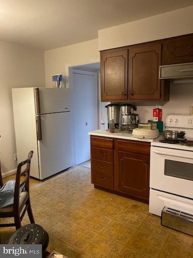 9415 Tuckerman St, Lanham, MD 20706 - photo 4