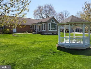 35 Hillcrest Ave, Leola, PA 17540 - photo 2