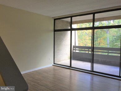 11562 Rolling Green Ct unit 201, Reston, VA 20191 - photo 3