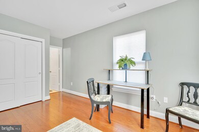 5035 Potomac Highlands Cir, Triangle, VA 22172 - photo 2