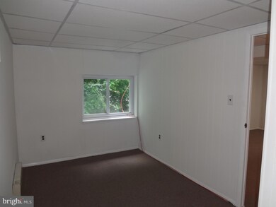 1402 Woodside Ave unit B, Halethorpe, MD 21227 - photo 6