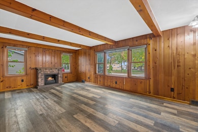 7911 W Cold Spring Rd, Greenfield, WI 53220 - photo 3