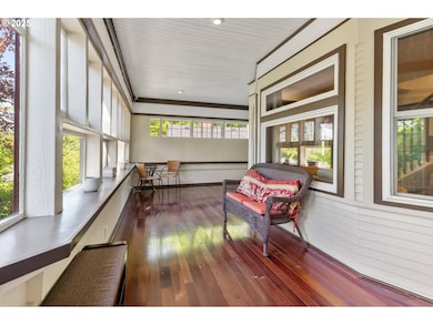 6541 E Burnside St, Portland, OR 97215 - photo 7