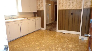 Kitchen entrance from Garage