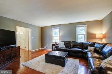 17612 Shamrock Dr, Olney, MD 20832 - photo 7