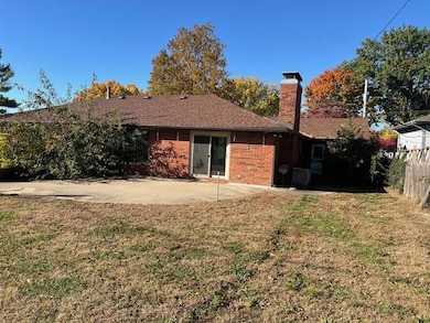 2505 N 29th St, Saint Joseph, MO 64506 - photo 4