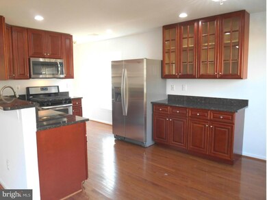 12213 Emerald Way, Germantown, MD 20876 - photo 4