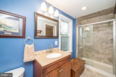 439 Westshire Dr, Catonsville, MD 21228 - photo 4