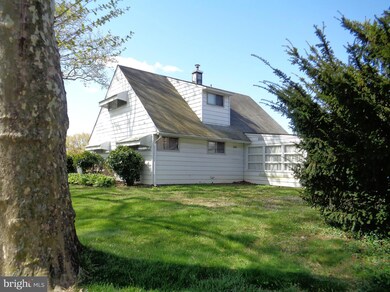63 Rolling Ln, Levittown, PA 19055 - photo 7
